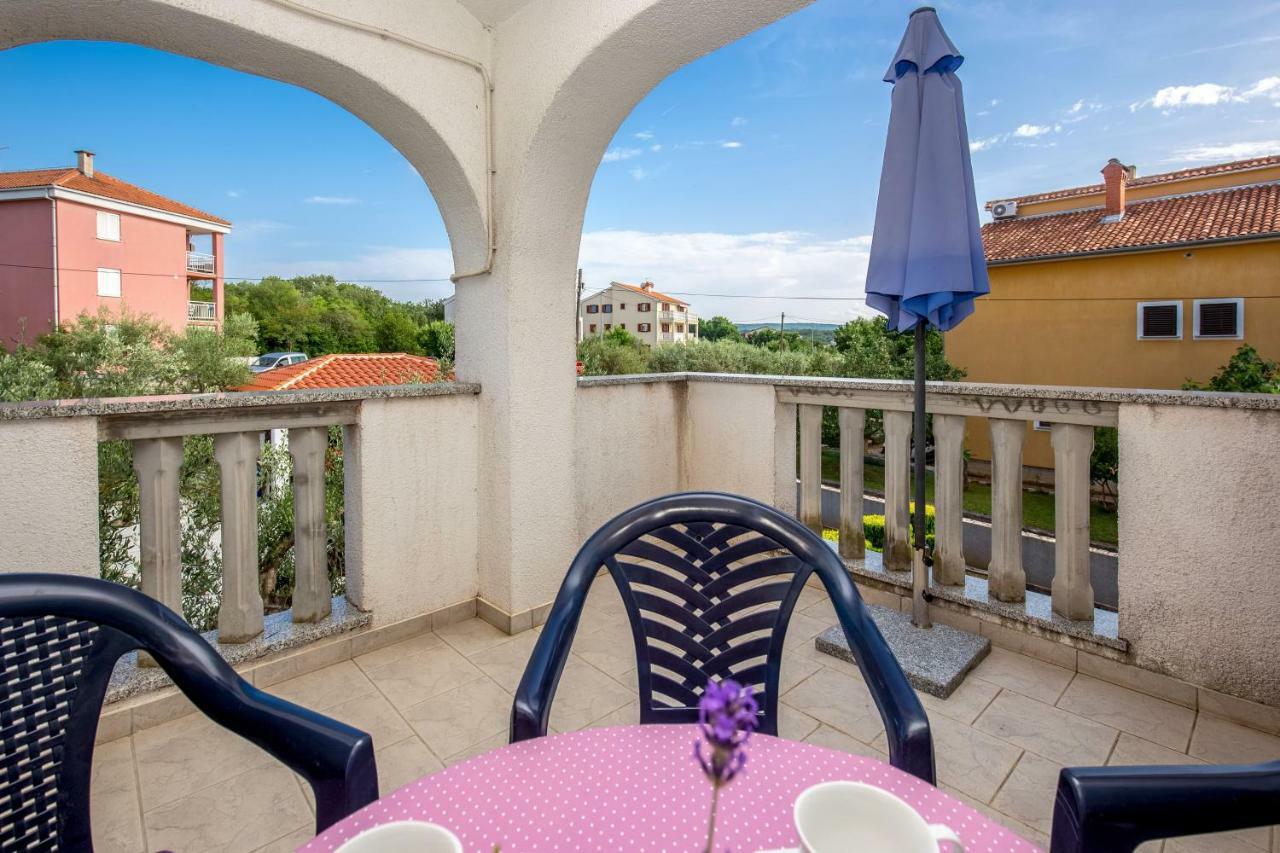 Garden Paradise App Sveti Vid-Miholjice Exteriör bild